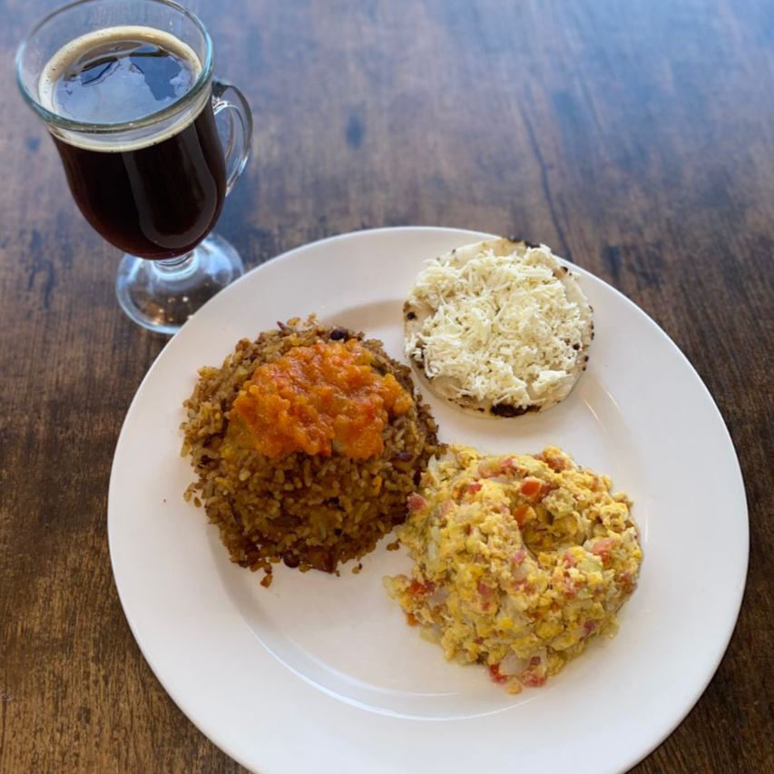 Combo calentado de frijoles + cafe