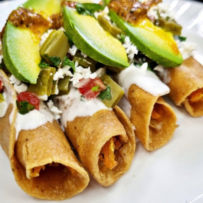 Tacos dorados