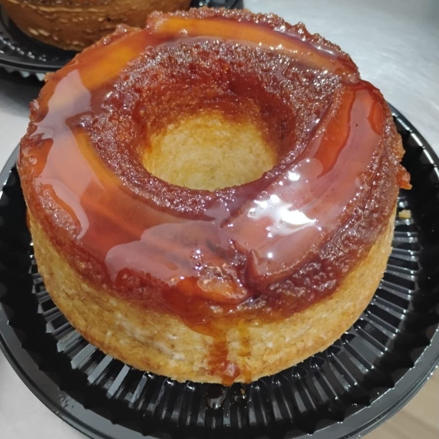 Bolo de banana caramelizado. (pequeno aprox.400g)
