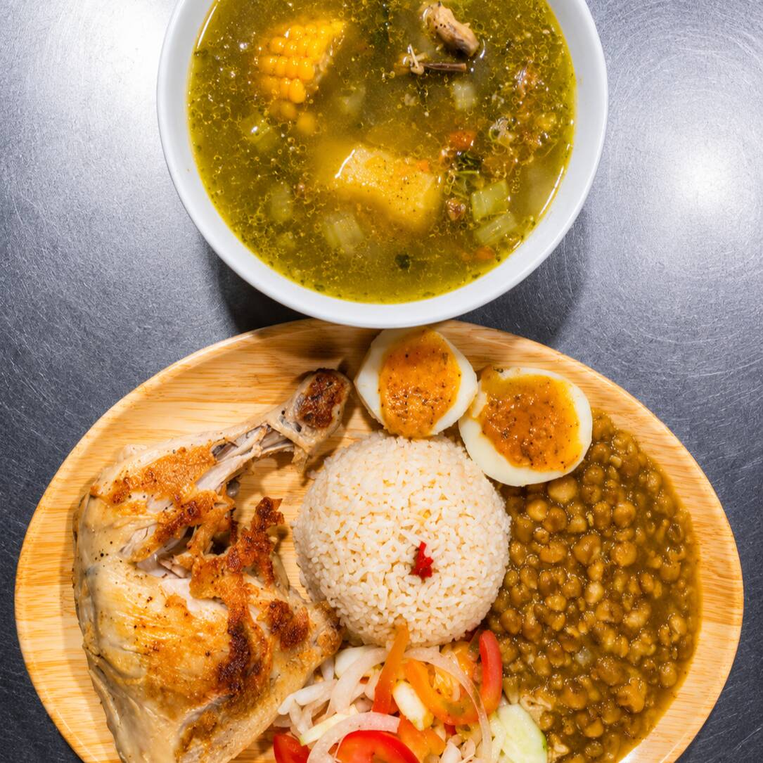 Pierna Pernil Pollo Frito o Guisado