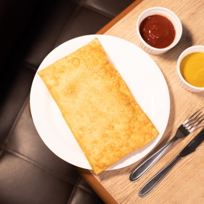 1 Carne, 1 Queijo, 1 Calabresa, 1 Frango, 1 Coca 600ml