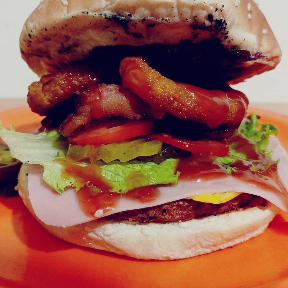 Hamburguesa Tradicional Suprema con Papas