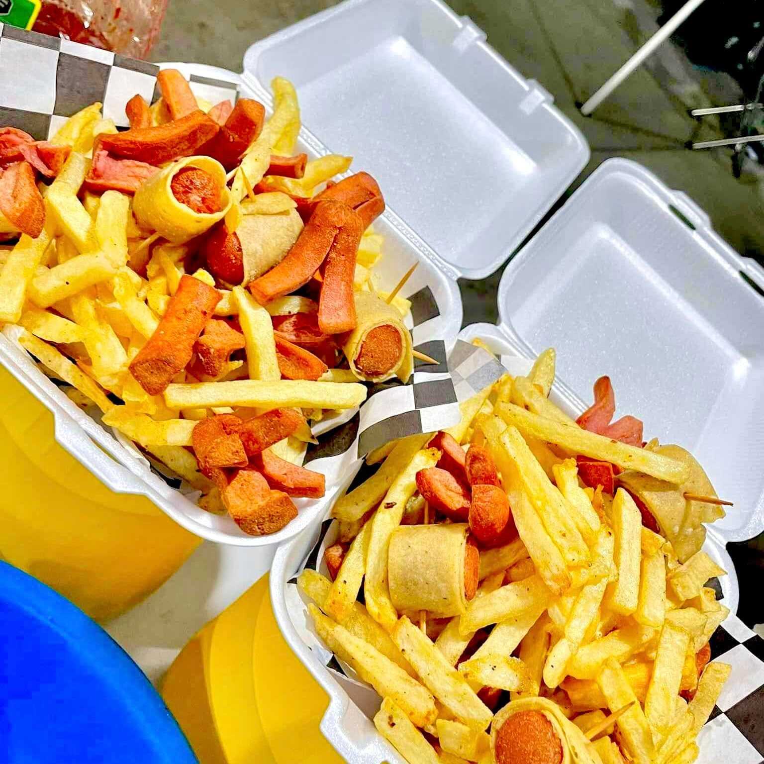 ORDEN DE 8 SALCHIPULPOS CON PAPAS