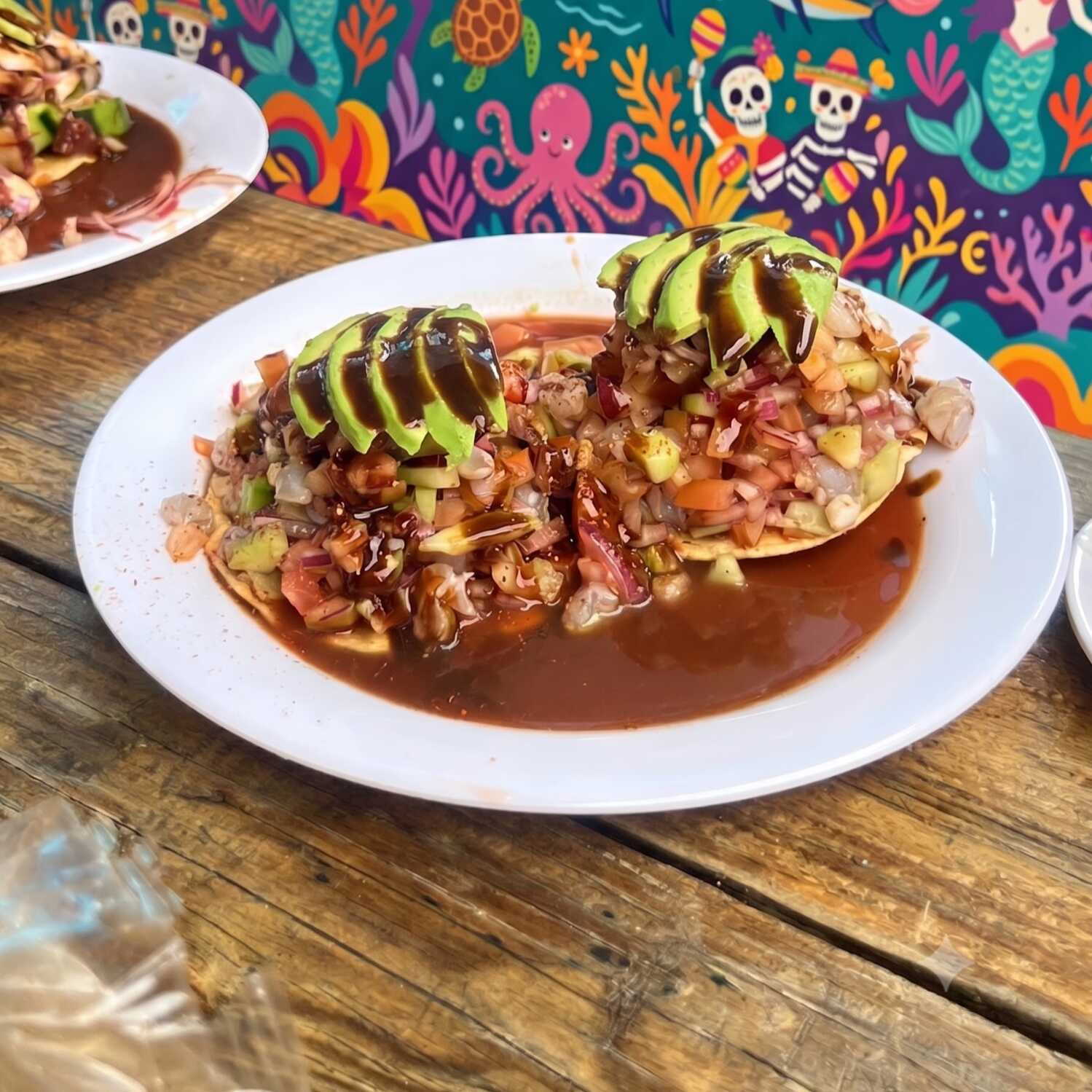 Tostada de Aguachile Mixto