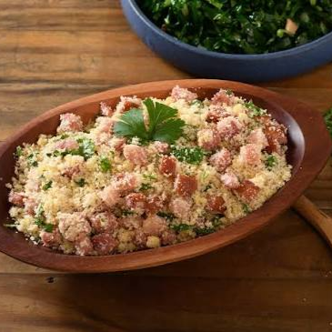 Farofa de Linguiça e Bacon (Qquentinha com Calabresa )
