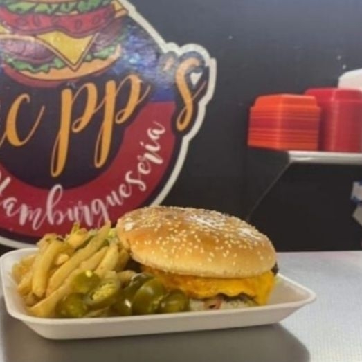 HAMBURGUESA MAC QUESILLO + PAPAS
