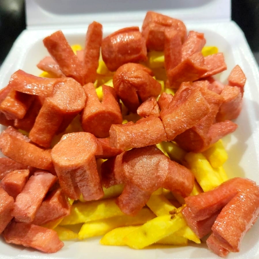 Salchipapas