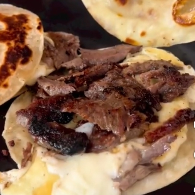Gringa de carne asada