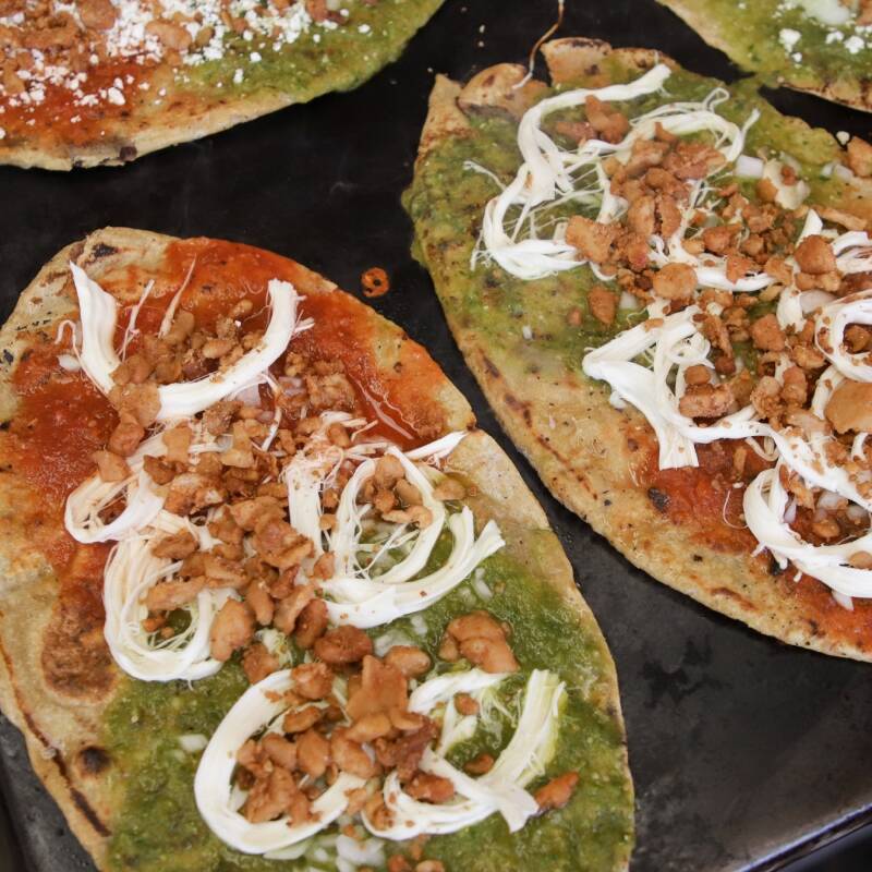 memela champiñon y quesillo
