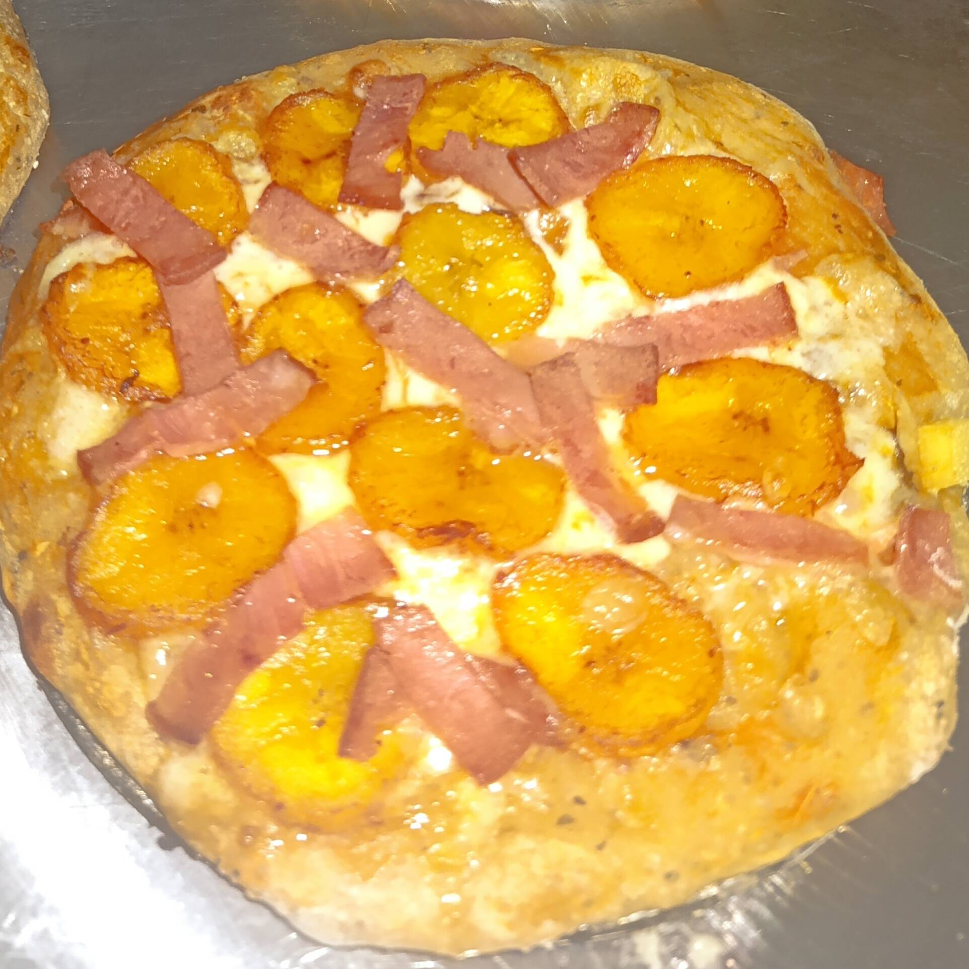 Pizza Maduro y Tocineta Personal 4 Porciones