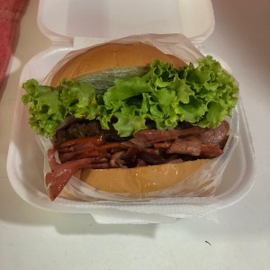 CARNE, OVO, CALABRESA, QUEIJO, PRESUNTO, SALADA E BATATA PALHA