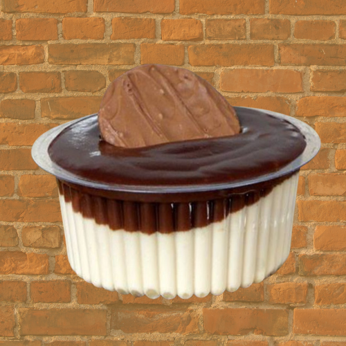 Base crocante de biscoito, recheio cremoso de creme gelado à base de baunilha e cobertura de ganache de chocolate meio amargo.