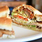 Torta Suculenta de Pollo con Chalupa