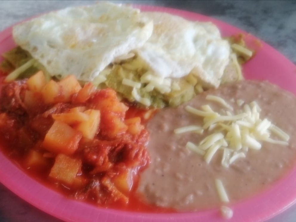 Chilaquiles Verdes Montados