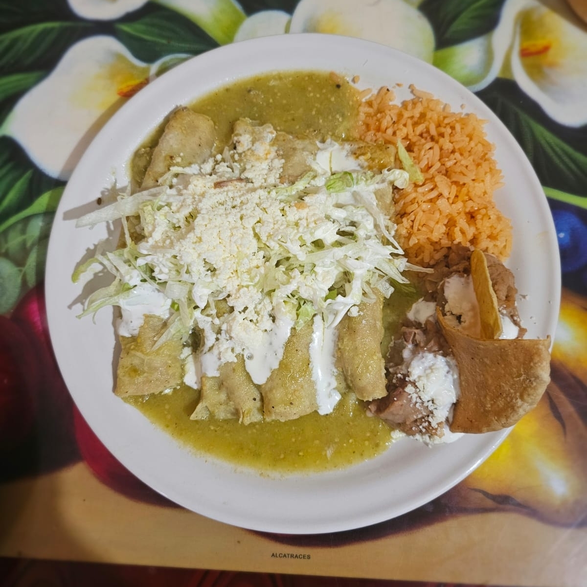 Enchiladas (Rojas o Verdes con Pollo, Queso o Res)