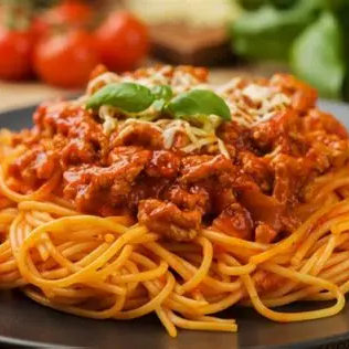 500g de macarrão espaguete ao molho bolonhesa