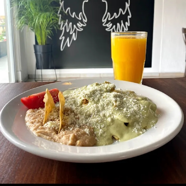 Chilaquiles Poblanos o Chipotle