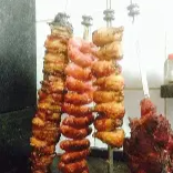 deliciosas tulipas com coxinhas, acompanhado de batatas