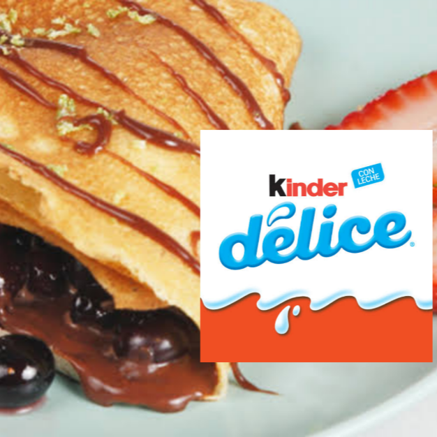 Megacrepa de fruta con kinder Delice