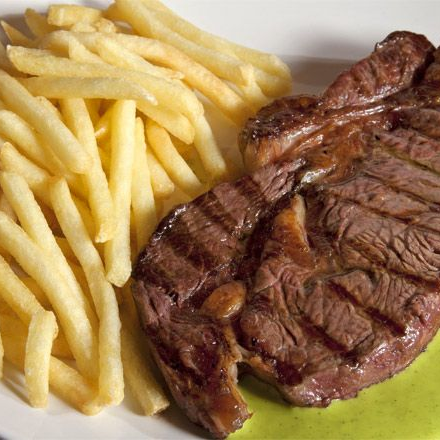 Bife com fritas e arroz para 2 Pessoas