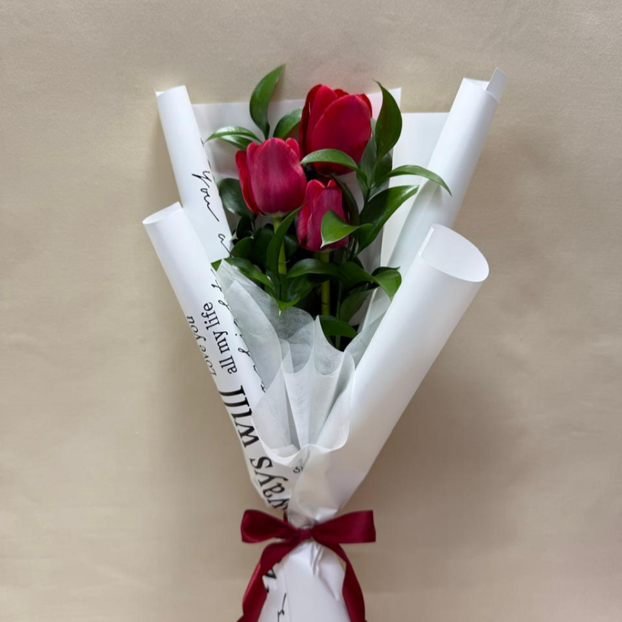 Ramo 3 tulipanes rojos