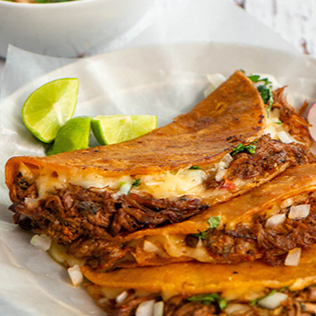 Taco de Birria con Queso