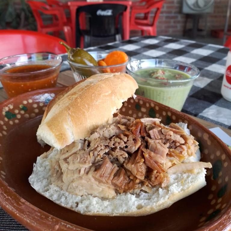 Torta de Carnitas