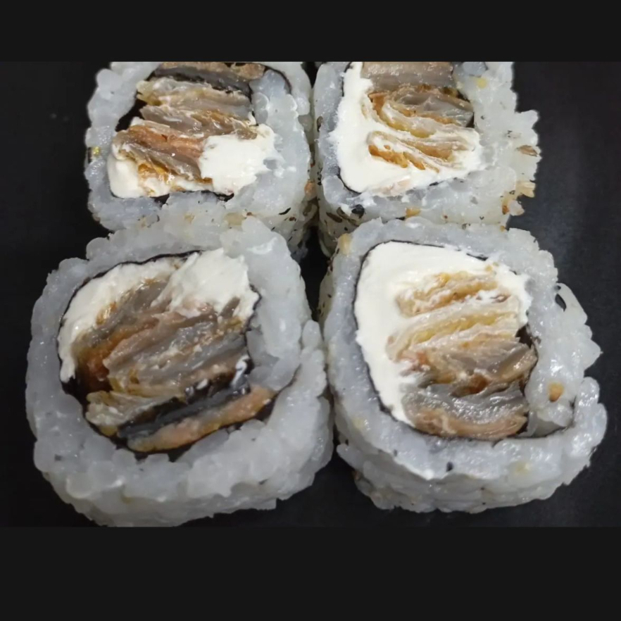 8 Unidades - Arroz, Nori, Skin (pele de salmão grelhada) e Cream Cheese