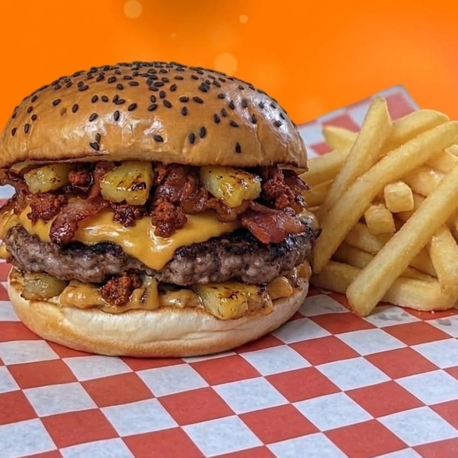 Angry Bacon Tropical con Papas