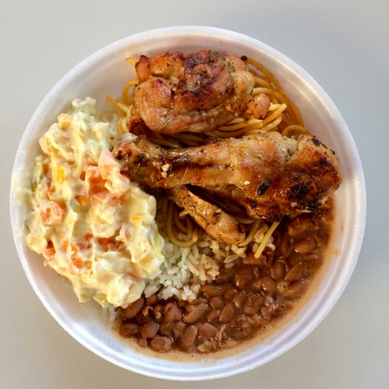 Arroz , Feijão , Macarrão , Verduras, Salada
