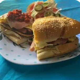 TORTA DEL CHAVO (JAMON Y QUESO)