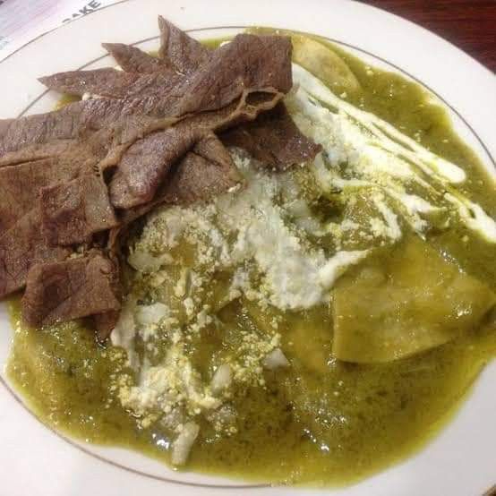 Chilaquiles Verdes Bistec