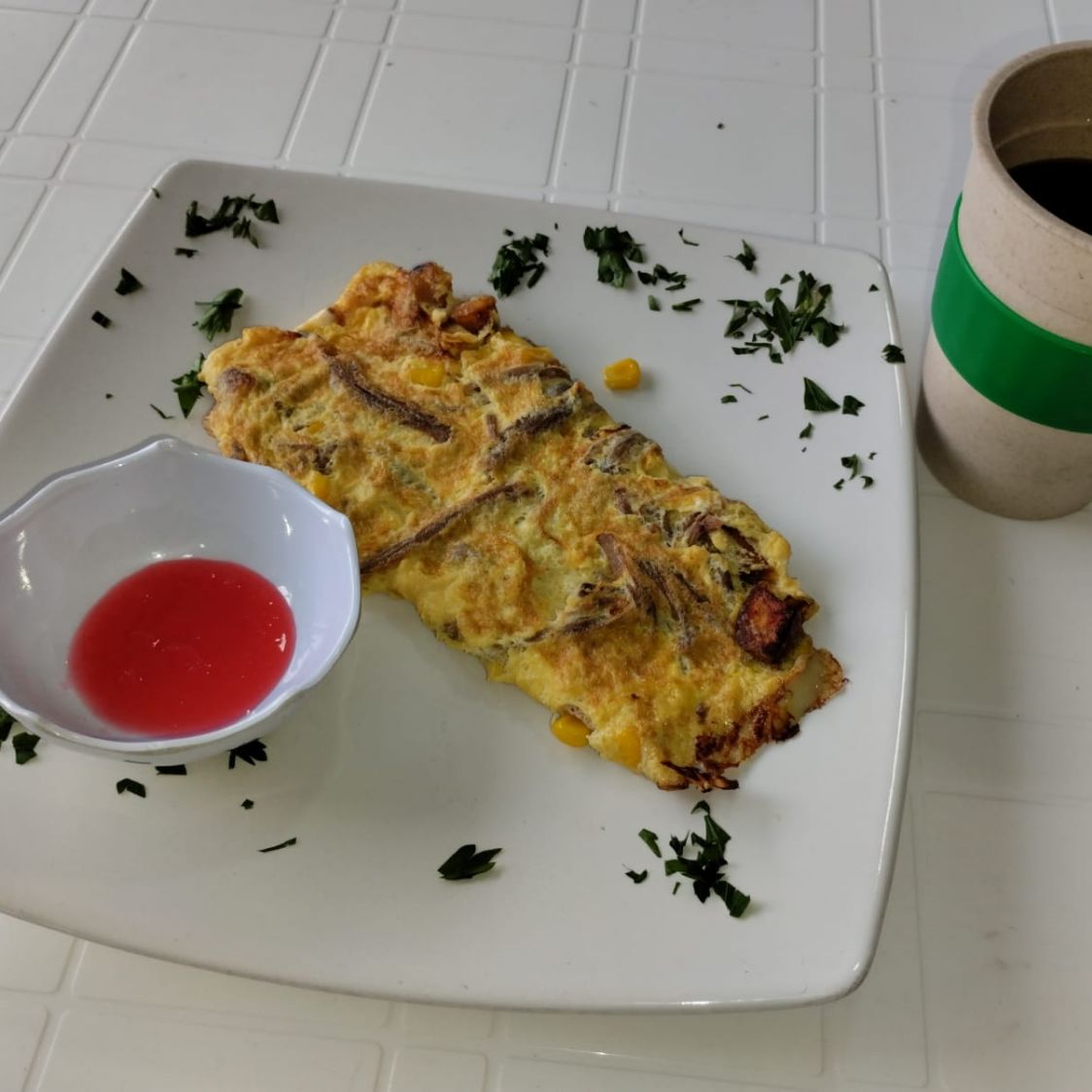Huevos en Omelette Ropa Vieja+jugo de Naranja 400m
