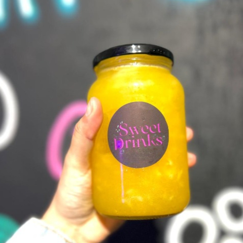 Caipirinha de manga com jurupinga, copo de vidro de 600ml.