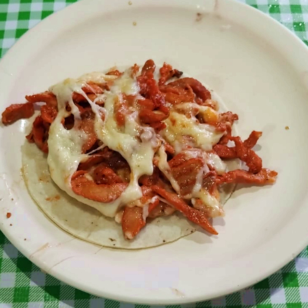 Tacos de Pastor con Queso