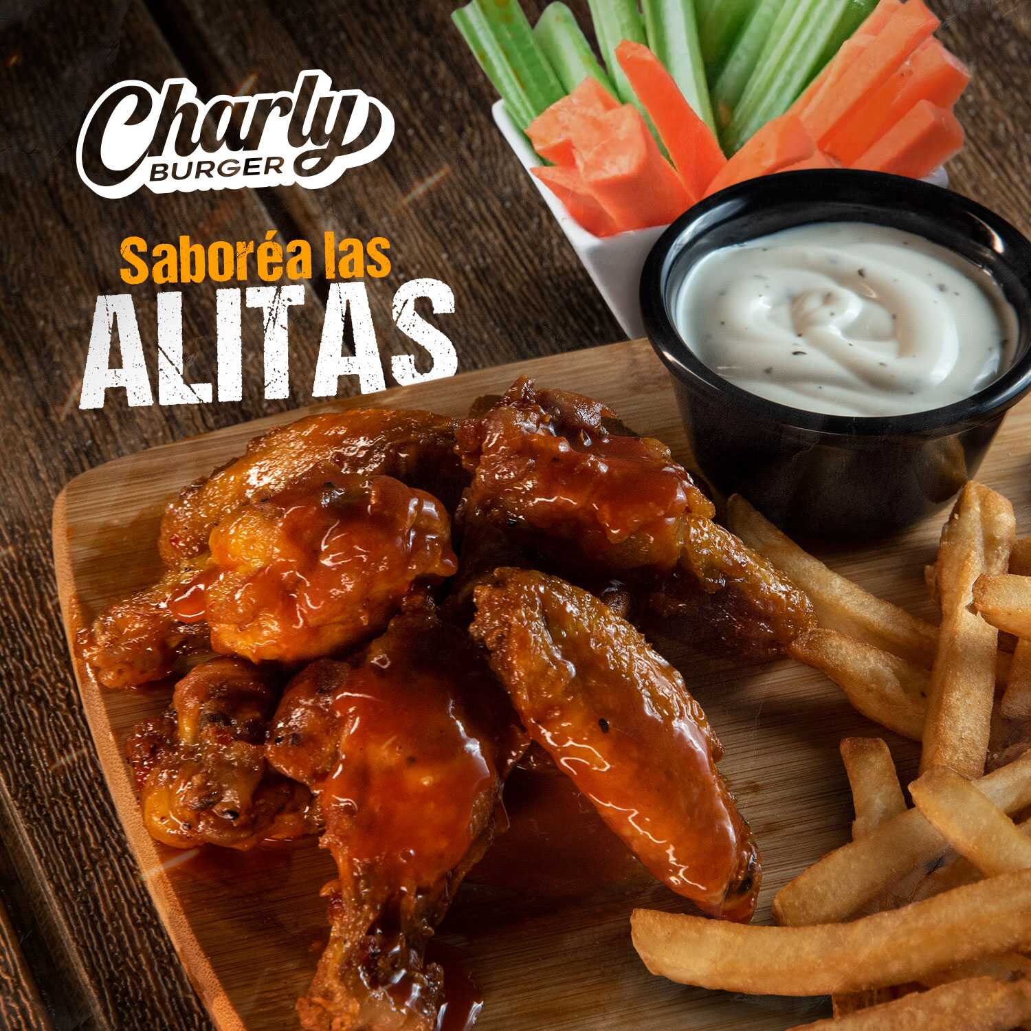 12 Piezas de Alitas con Papa, Vegetales, Aderezo