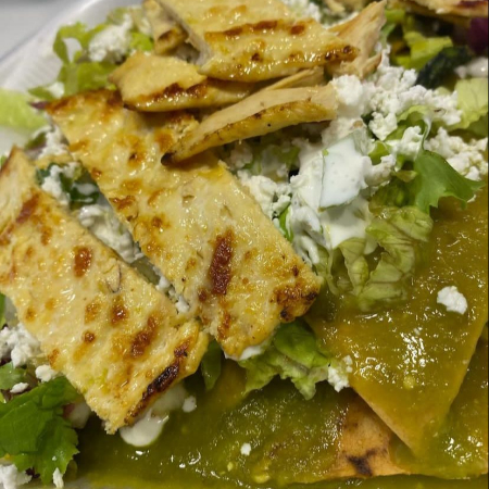 Chilaquiles Verde con Pollo