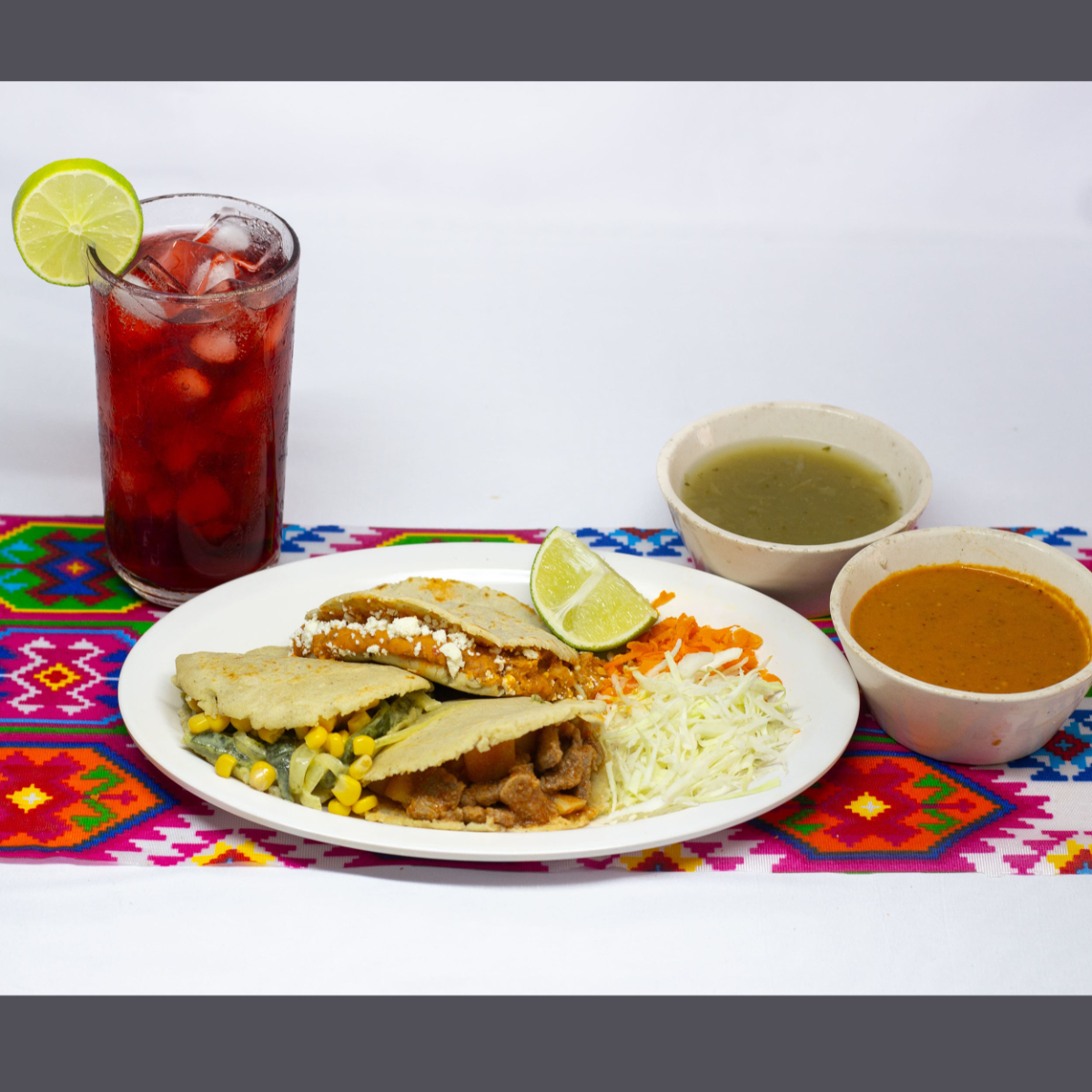 Combo 2 (3 Gorditas y Medio Litro De Agua Fresca)