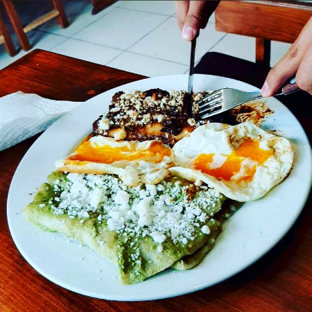 Enchiladas con Huevo