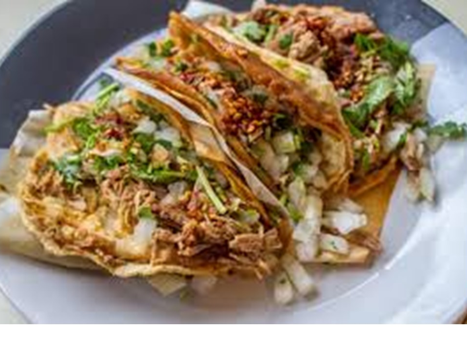 Taco de Birria Tatemada y Bebida