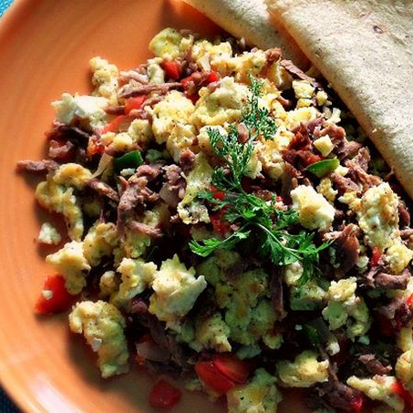 Huevos con Machaca