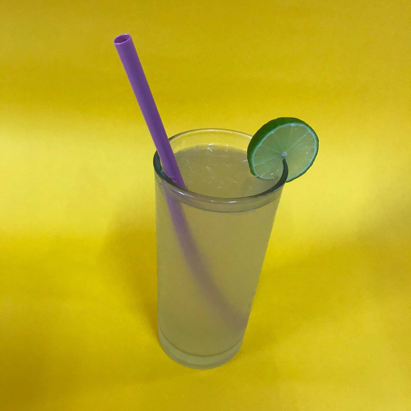 Agua de Frutas Naturales  1/2 Litro