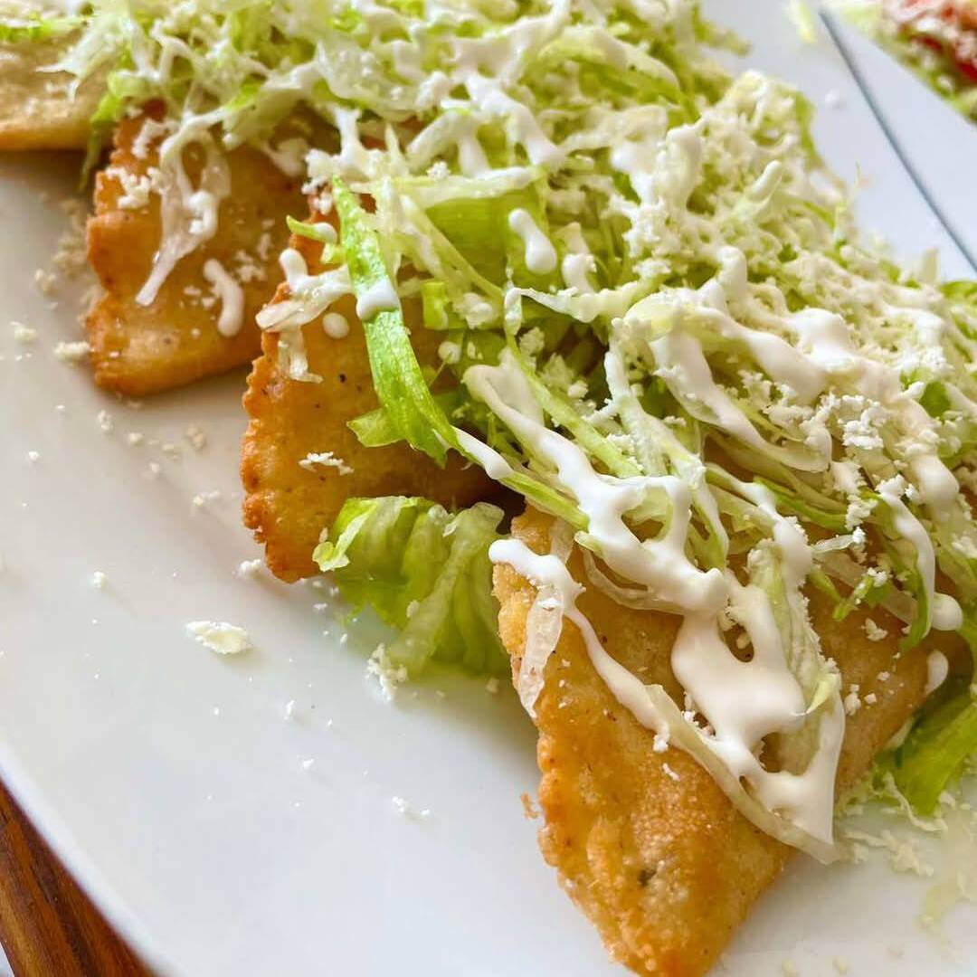 4 EMPANADAS DE QUESO