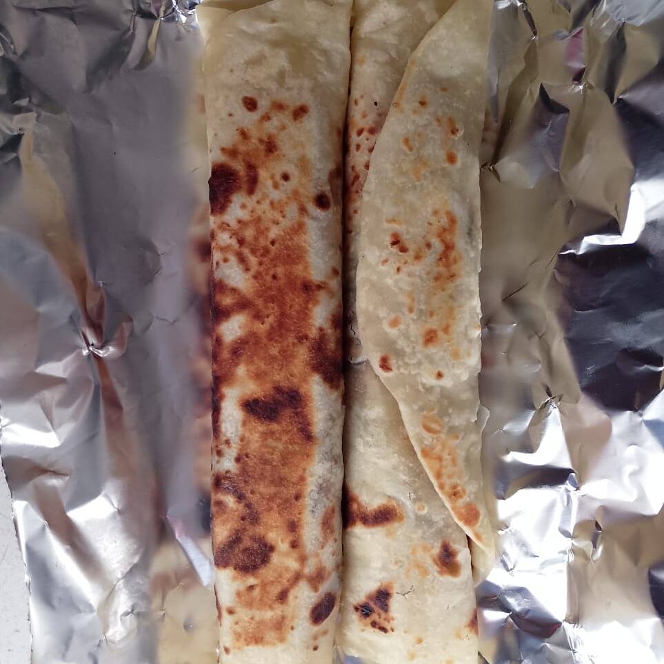 Burrito de Huevo en Salsa Roja