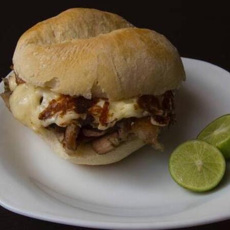 Torta Árabe con Queso y Taco Árabe con Queso