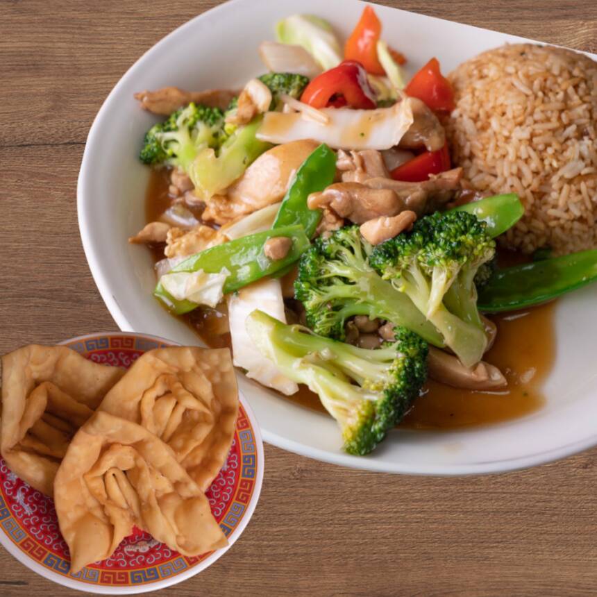 Pollo con verduras + Chaufa + 3 Wantan + Chicha