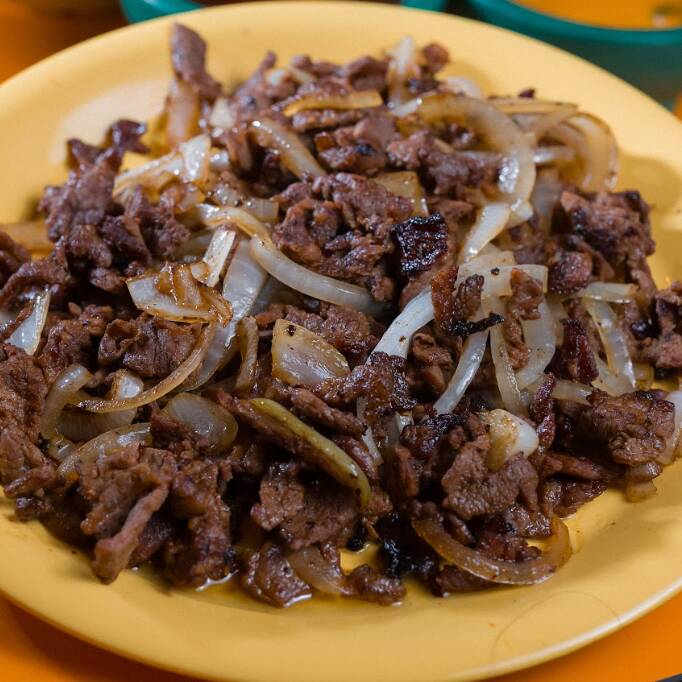 Bistec Encebollado
