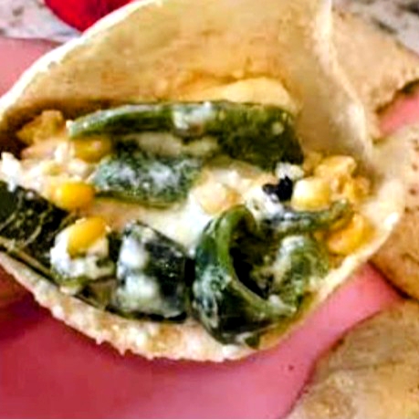 Gordita al Carbón. Rajas con Crema