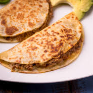 Quesadilla con Guiso
