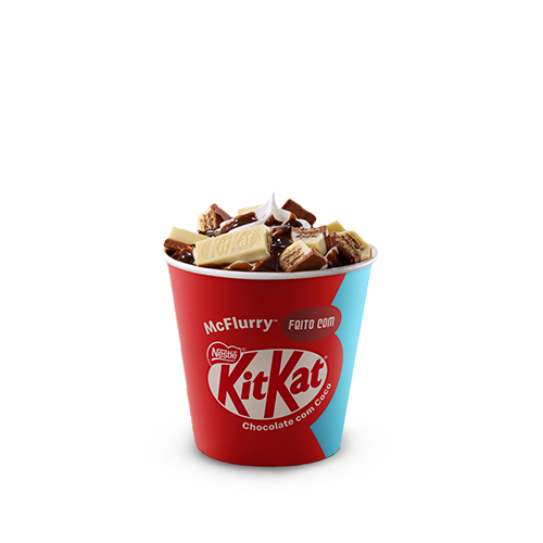 Sobremesa composta por bebida láctea sabor baunilha, cobertura sabor chocolate e chocolate KitKat sabor chocolate com coco